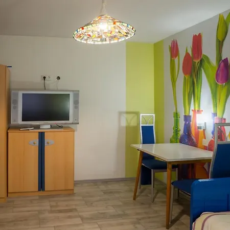 Monteurzimmer Linde 招待所 *