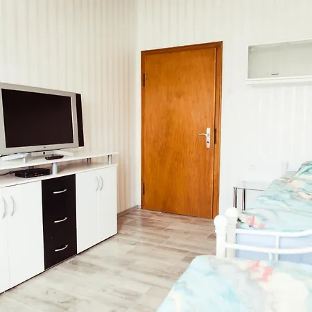 Monteurzimmer Linde 招待所 *