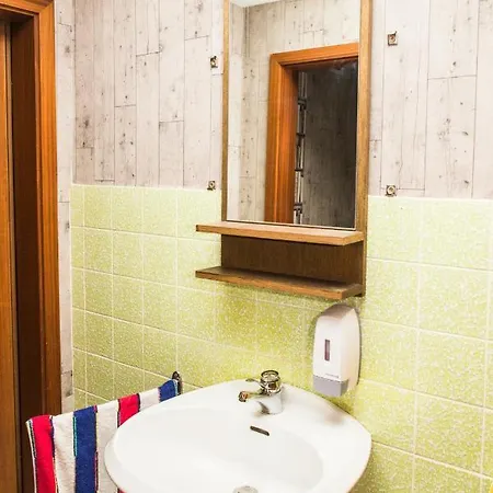 Monteurzimmer Linde 招待所 *